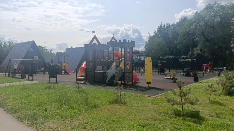 Спортивные площадки