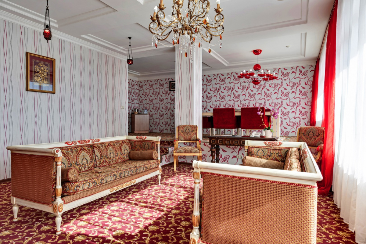 Президентские апартаменты "Яхонты"